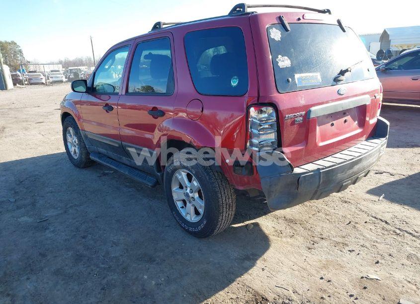 Photo 3 of 2005 Ford Escape XLT (VIN 1FMCU93115KB85547)