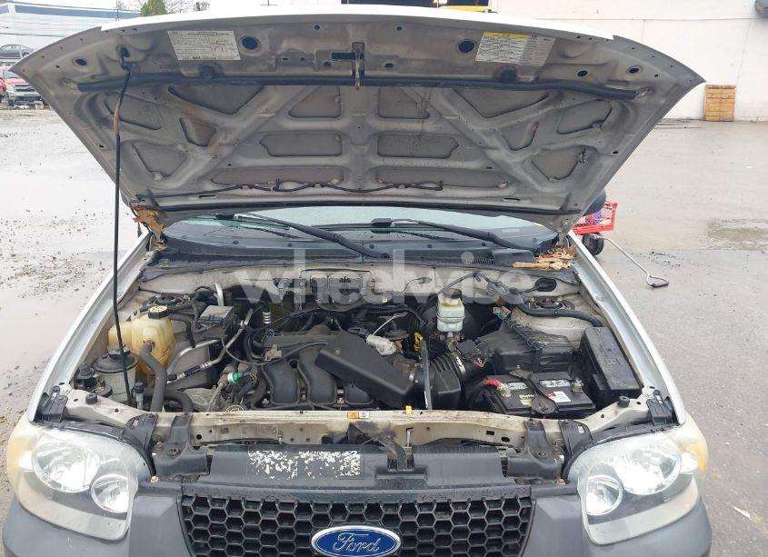 Photo 10 of 2005 Ford Escape XLT (VIN 1FMCU93115KC10947)