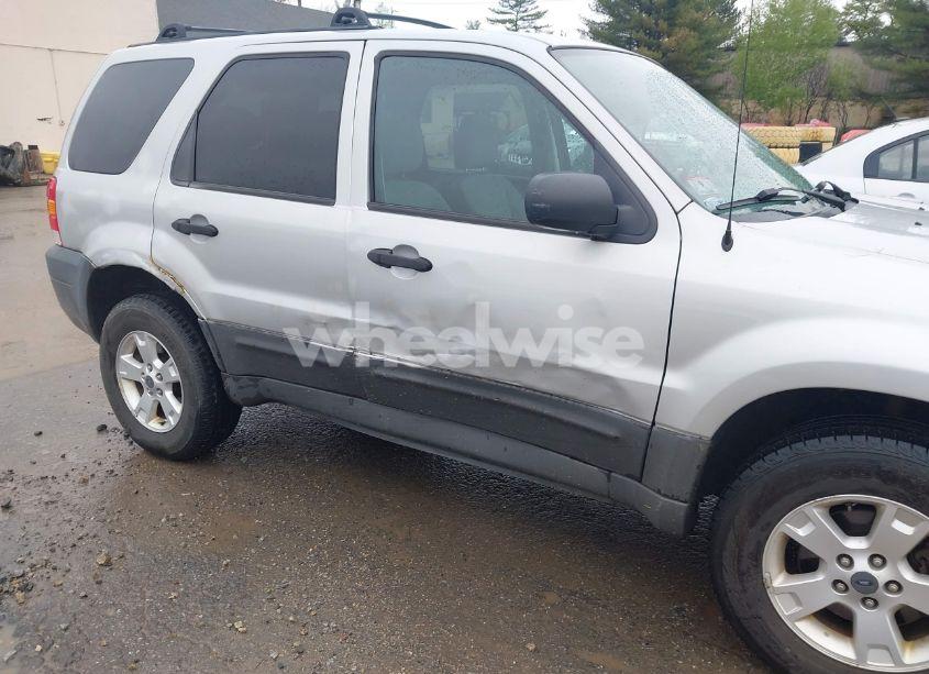 Photo 6 of 2005 Ford Escape XLT (VIN 1FMCU93115KC10947)