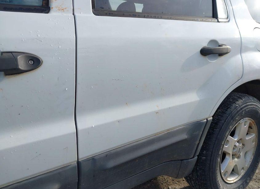 Photo 14 of 2007 Ford Escape XLT/XLT SPORT (VIN 1FMCU93117KA75147)