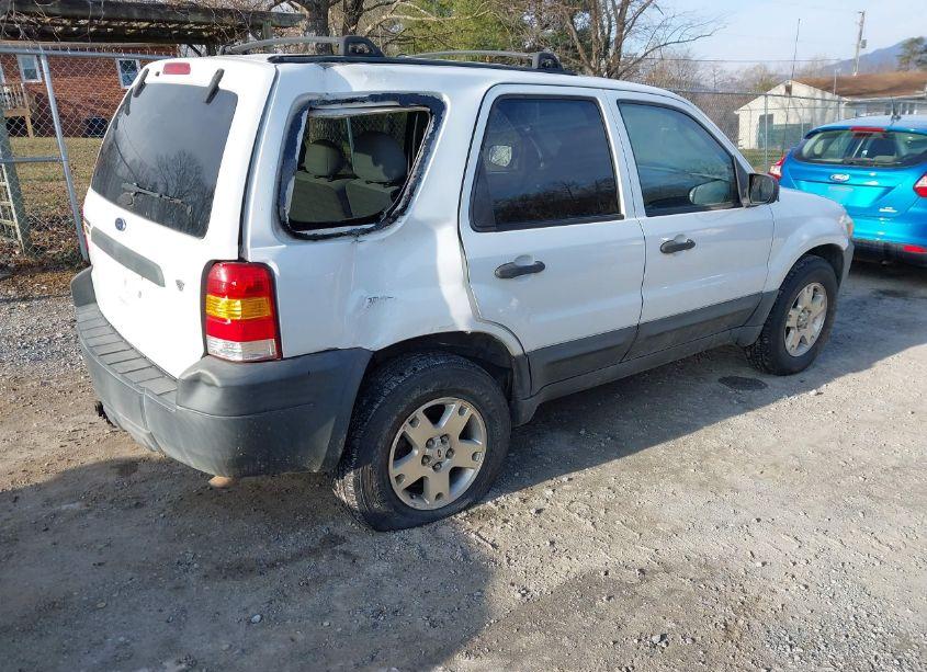 Photo 4 of 2007 Ford Escape XLT/XLT SPORT (VIN 1FMCU93117KA75147)