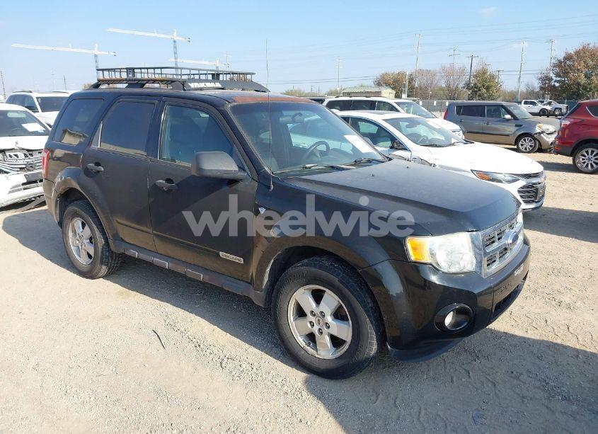 2008 Ford Escape XLT (VIN 1FMCU93118KC90173) main photo