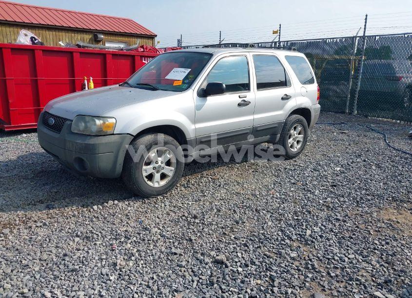 Photo 2 of 2005 Ford Escape XLT (VIN 1FMCU93125KA25998)