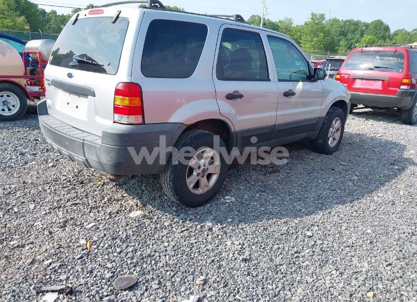 Photo 4 of 2005 Ford Escape XLT (VIN 1FMCU93125KA25998)