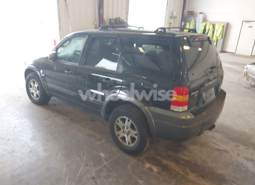 Photo 3 of 2005 Ford Escape XLT (VIN 1FMCU93125KA89457)