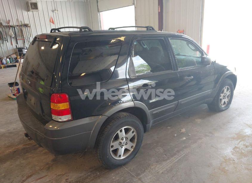 Photo 4 of 2005 Ford Escape XLT (VIN 1FMCU93125KA89457)