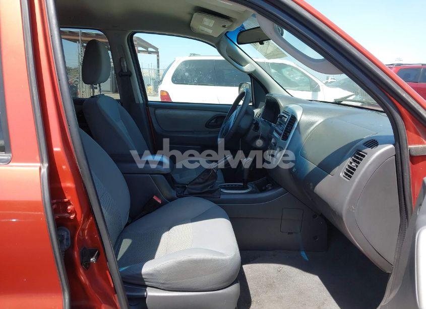 Photo 5 of 2006 Ford Escape XLT/XLT SPORT (VIN 1FMCU93126KD09603)