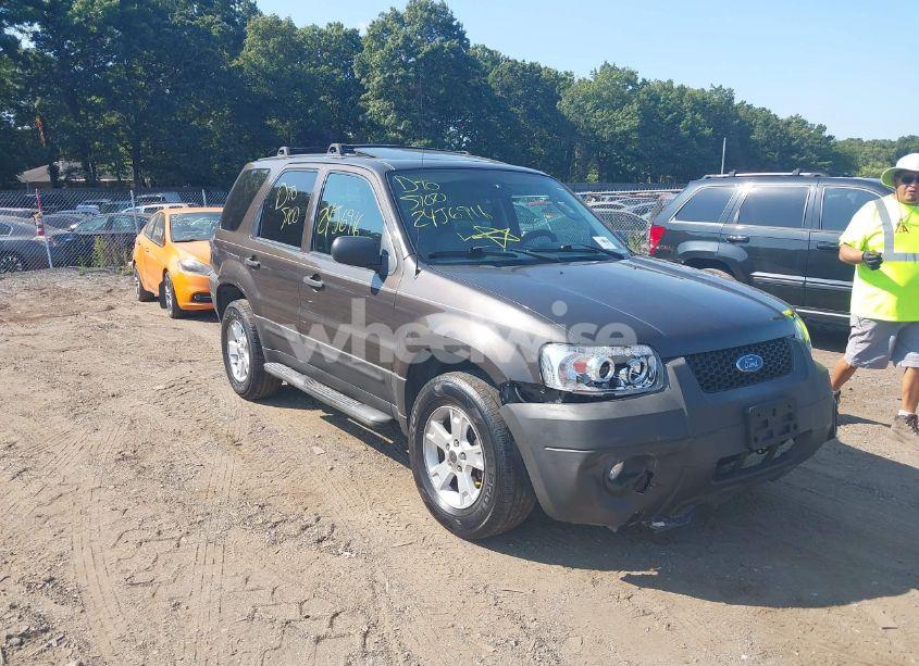 2007 Ford Escape XLT/XLT SPORT (VIN 1FMCU93127KB35579) main photo