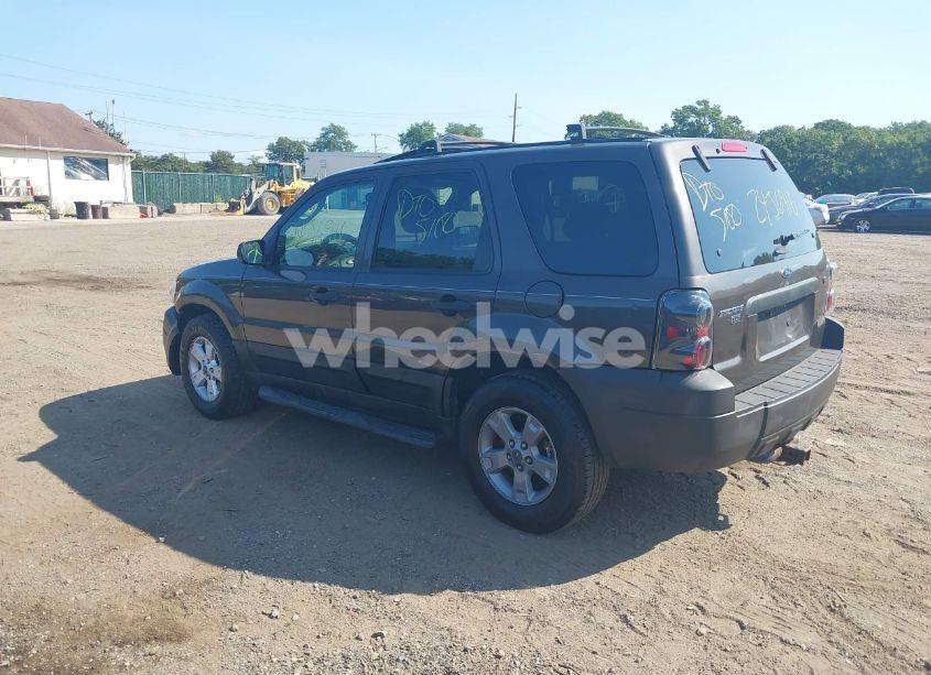Photo 3 of 2007 Ford Escape XLT/XLT SPORT (VIN 1FMCU93127KB35579)