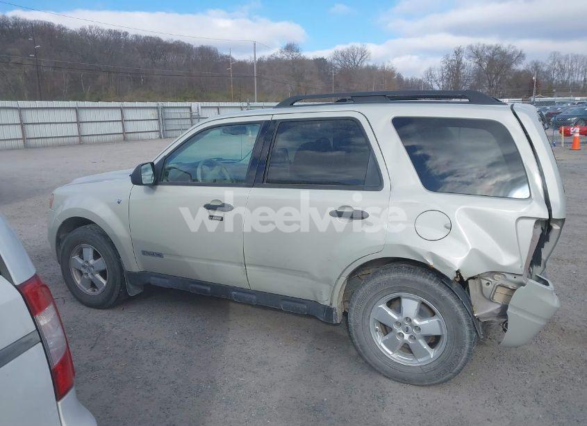 Photo 15 of 2008 Ford Escape XLT (VIN 1FMCU93128KA42725)
