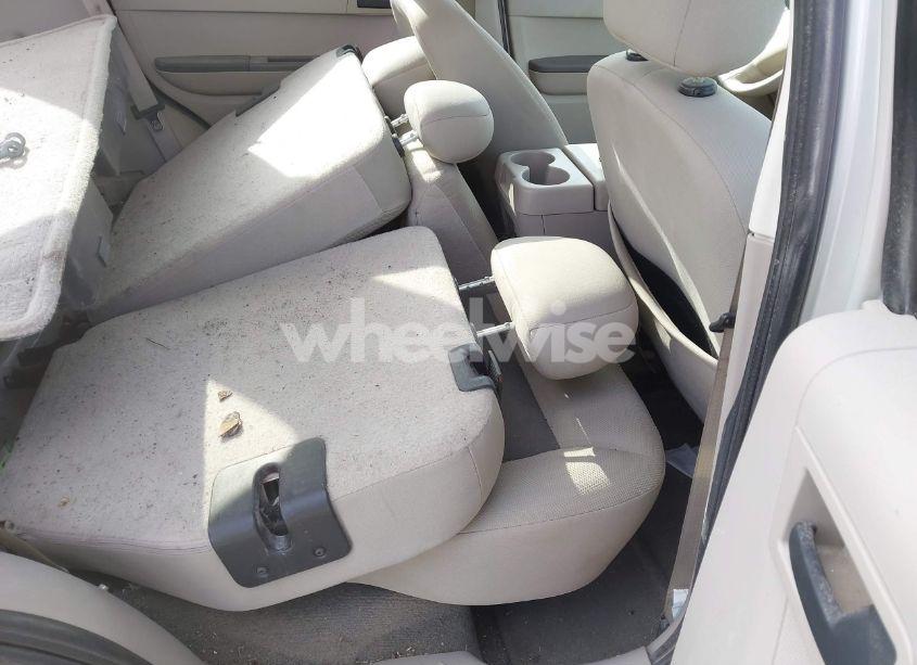 Photo 8 of 2008 Ford Escape XLT (VIN 1FMCU93128KA42725)