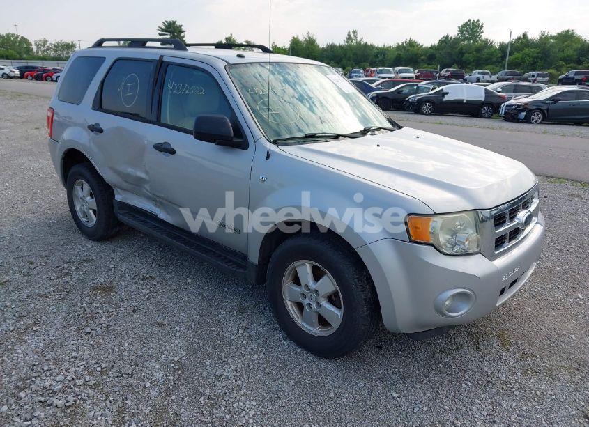 2008 Ford Escape XLT (VIN 1FMCU93128KC01646) main photo