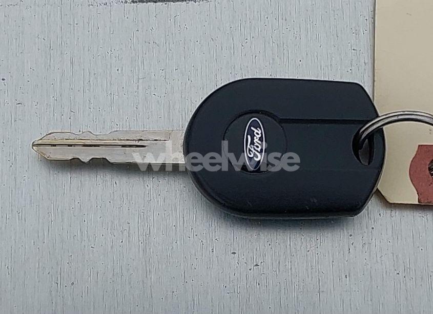 Photo 11 of 2008 Ford Escape XLT (VIN 1FMCU93128KC01646)