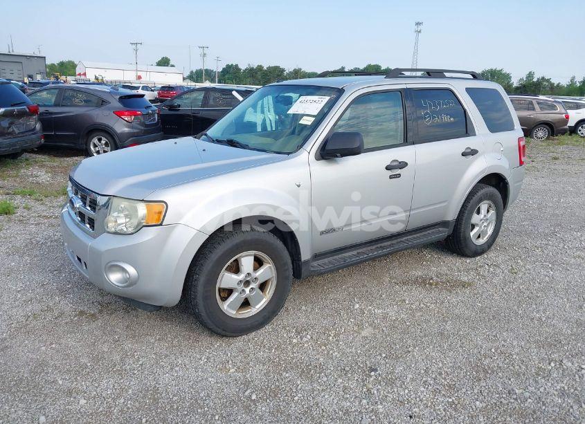 Photo 2 of 2008 Ford Escape XLT (VIN 1FMCU93128KC01646)