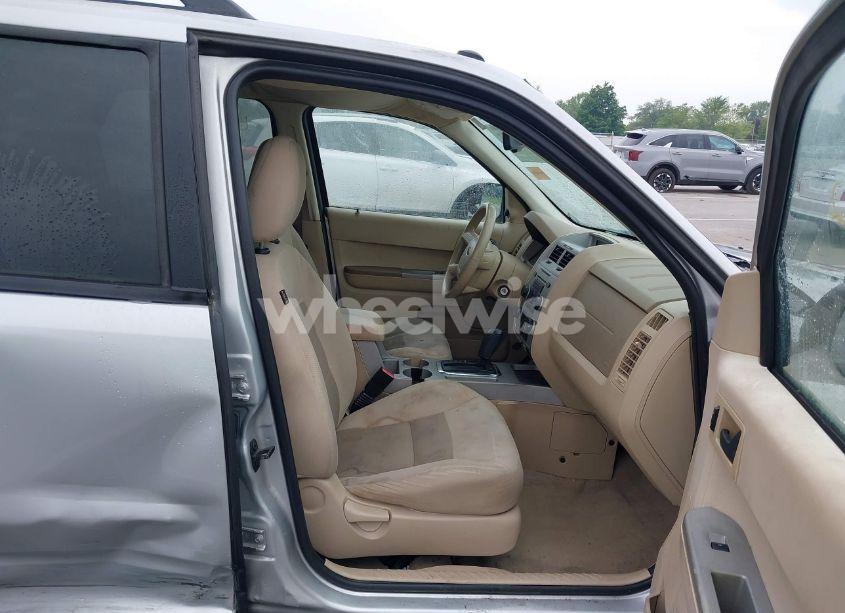 Photo 5 of 2008 Ford Escape XLT (VIN 1FMCU93128KC01646)