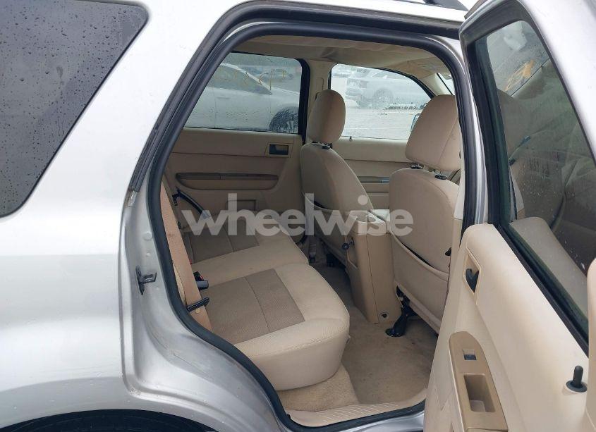 Photo 8 of 2008 Ford Escape XLT (VIN 1FMCU93128KC01646)