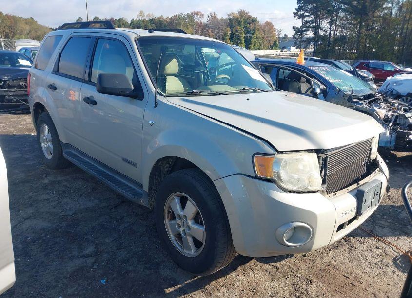 2008 Ford Escape XLT (VIN 1FMCU93128KC40026) main photo
