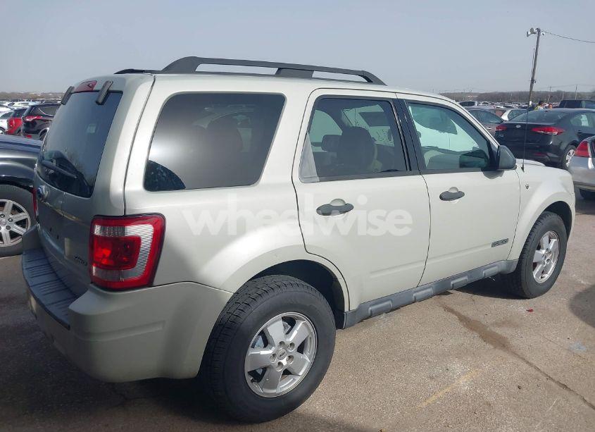 Photo 4 of 2008 Ford Escape XLT (VIN 1FMCU93128KD40692)