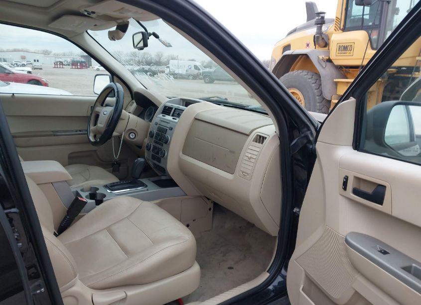 Photo 5 of 2008 Ford Escape XLT (VIN 1FMCU93138KD65746)