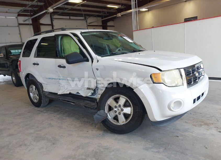 2008 Ford Escape XLT (VIN 1FMCU93138KE75177) main photo