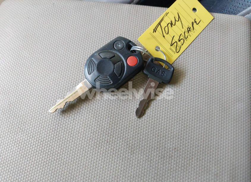 Photo 11 of 2008 Ford Escape XLT (VIN 1FMCU93138KE75177)