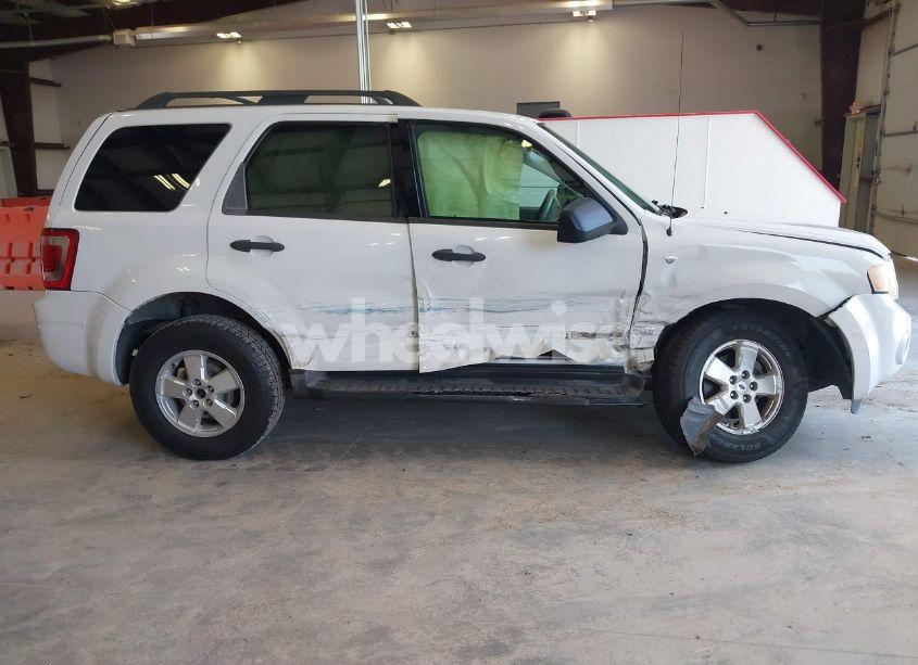 Photo 13 of 2008 Ford Escape XLT (VIN 1FMCU93138KE75177)