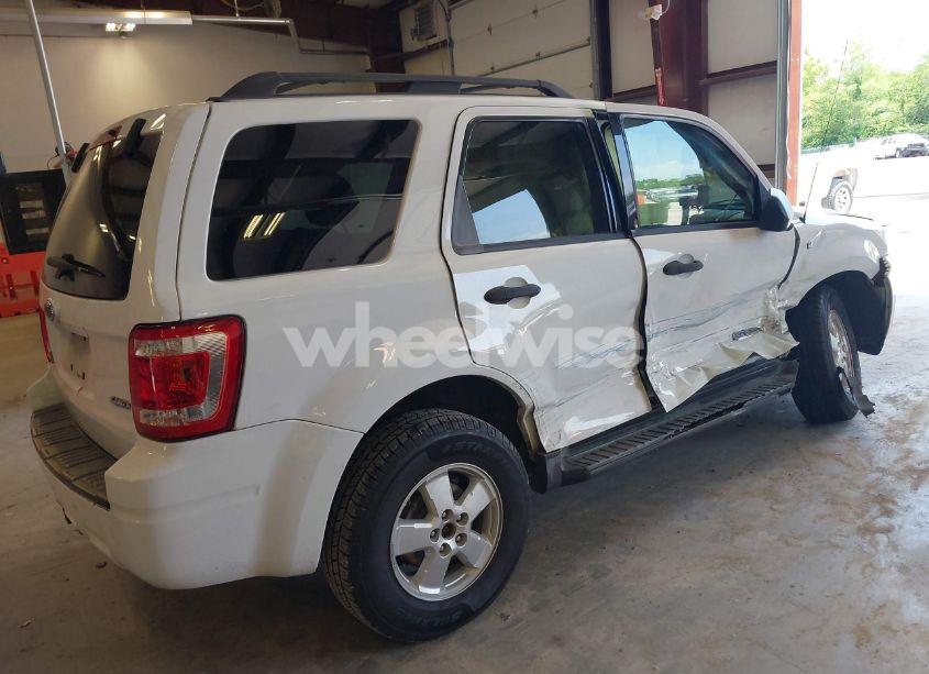 Photo 4 of 2008 Ford Escape XLT (VIN 1FMCU93138KE75177)