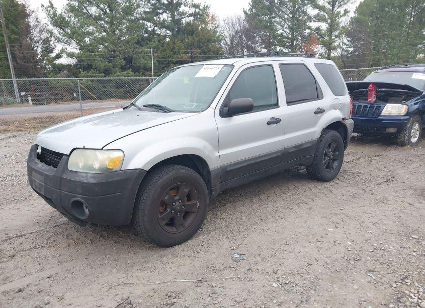 Photo 2 of 2005 Ford Escape XLT (VIN 1FMCU93145DA20046)