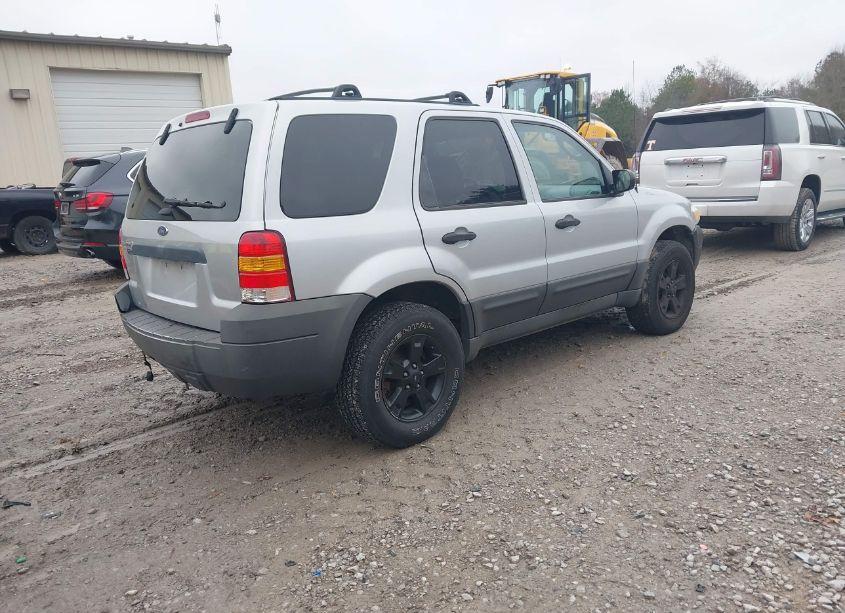 Photo 4 of 2005 Ford Escape XLT (VIN 1FMCU93145DA20046)