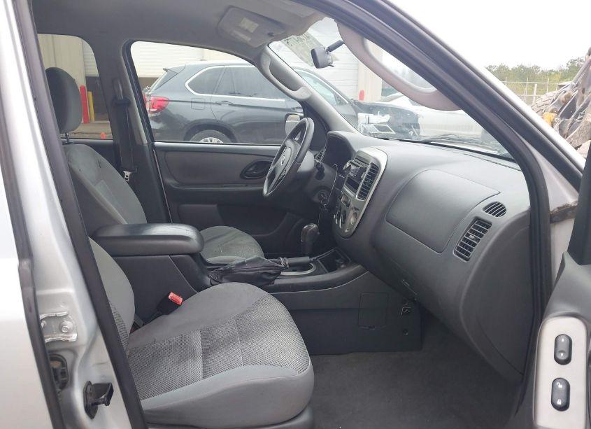 Photo 5 of 2005 Ford Escape XLT (VIN 1FMCU93145DA20046)