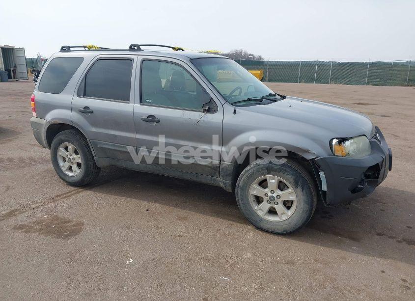 2007 Ford Escape (VIN 1FMCU93147KB45188) main photo