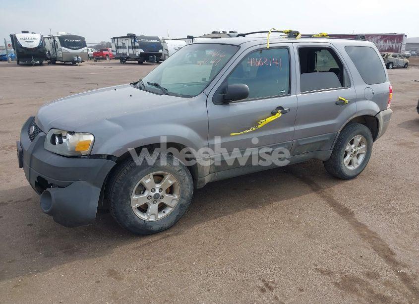 Photo 2 of 2007 Ford Escape (VIN 1FMCU93147KB45188)
