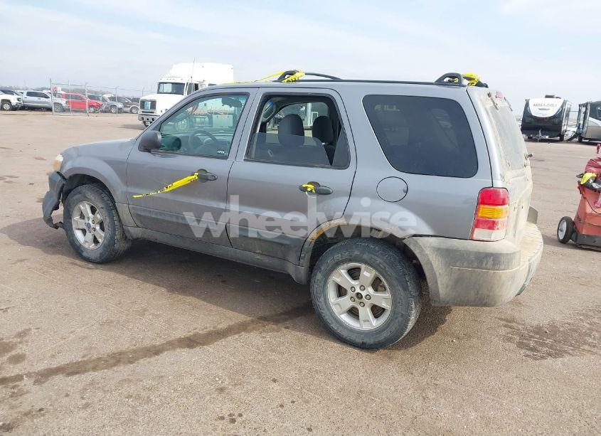 Photo 3 of 2007 Ford Escape (VIN 1FMCU93147KB45188)