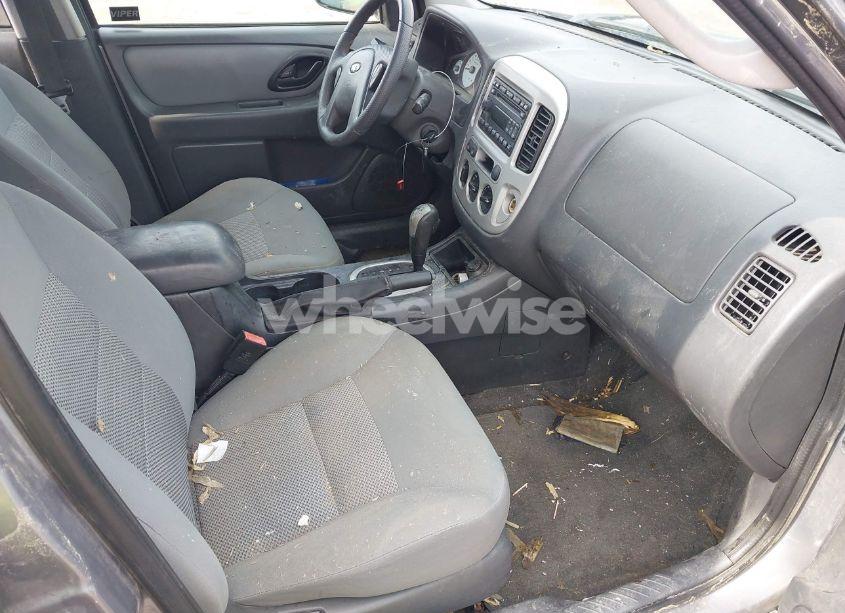 Photo 5 of 2007 Ford Escape (VIN 1FMCU93147KB45188)