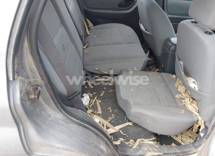 Photo 8 of 2007 Ford Escape (VIN 1FMCU93147KB45188)