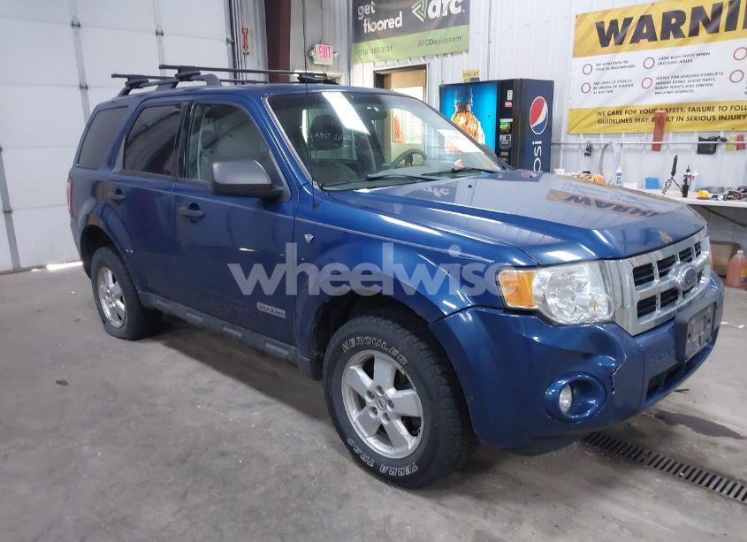2008 Ford Escape XLT (VIN 1FMCU93148KA99945) main photo