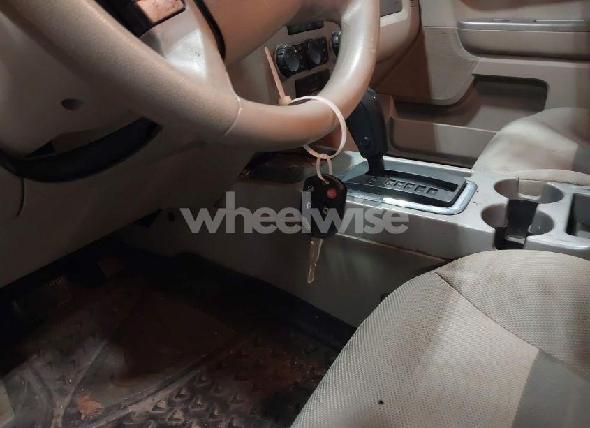 Photo 11 of 2008 Ford Escape XLT (VIN 1FMCU93148KB15786)