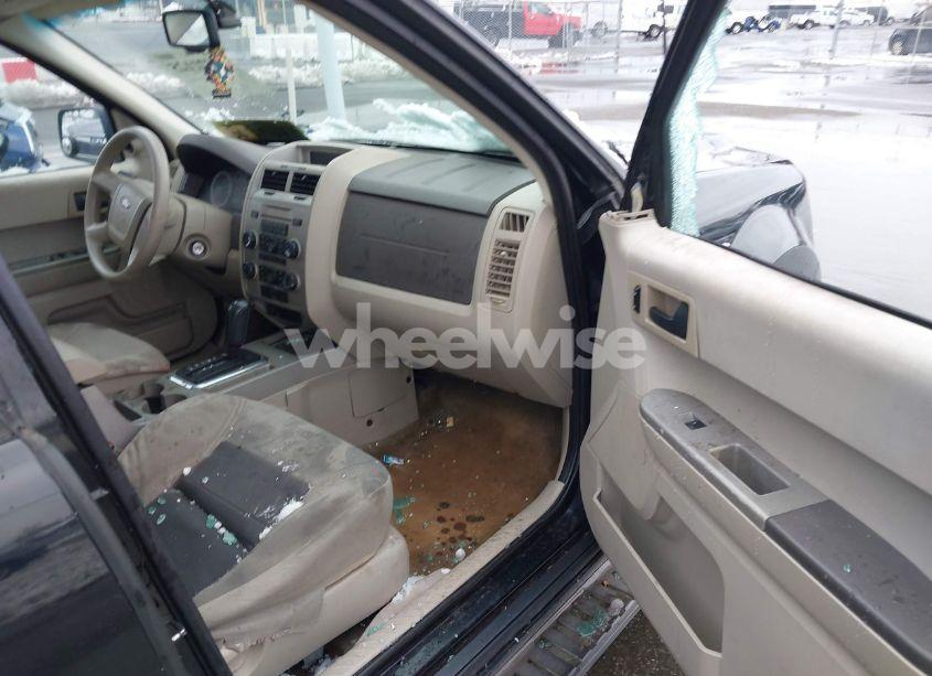 Photo 5 of 2008 Ford Escape XLT (VIN 1FMCU93148KB34936)