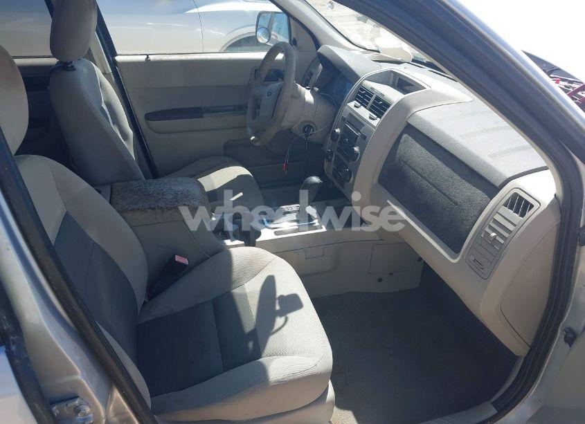 Photo 5 of 2008 Ford Escape XLT (VIN 1FMCU93148KB36508)