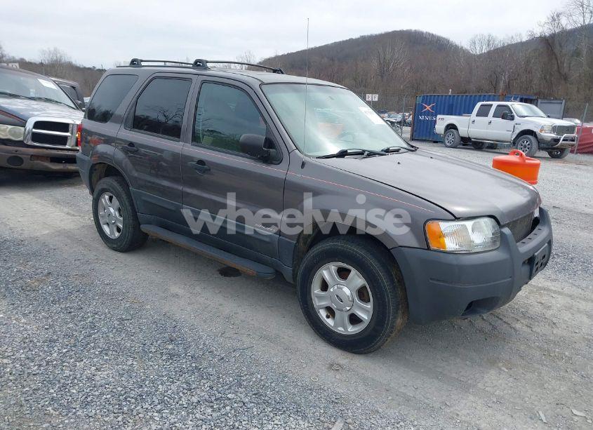 2003 Ford Escape XLT (VIN 1FMCU93153KE19119) main photo