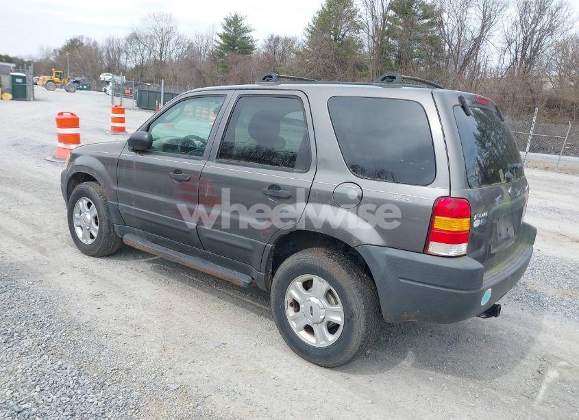 Photo 3 of 2003 Ford Escape XLT (VIN 1FMCU93153KE19119)