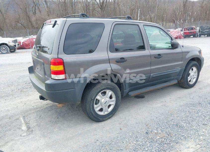 Photo 4 of 2003 Ford Escape XLT (VIN 1FMCU93153KE19119)