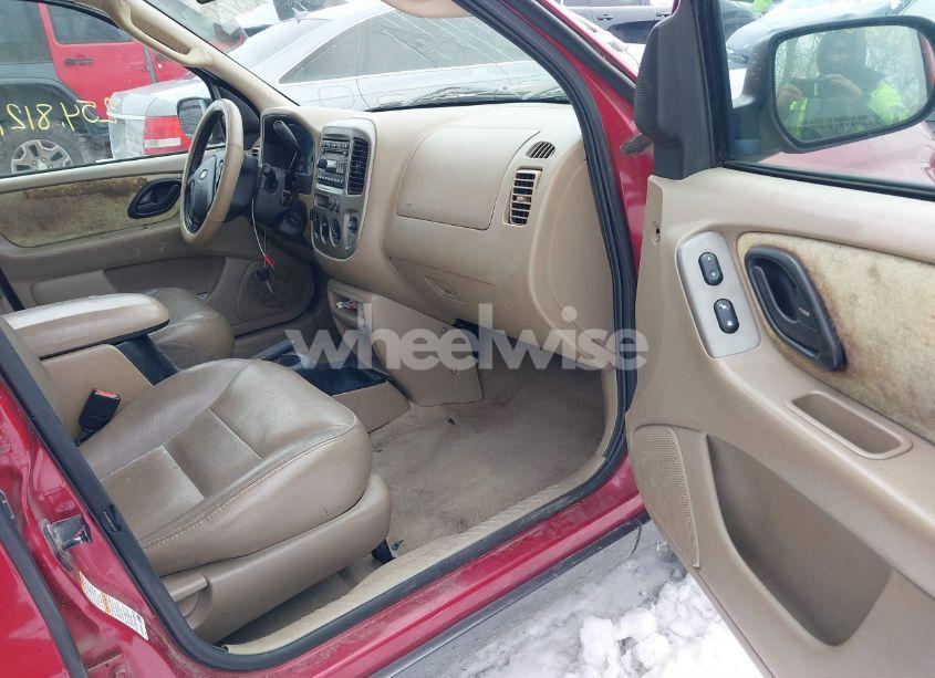 Photo 5 of 2004 Ford Escape XLT (VIN 1FMCU93154KB34647)