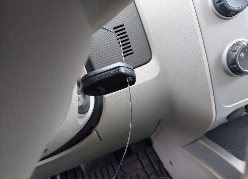 Photo 11 of 2008 Ford Escape XLT (VIN 1FMCU93158KD57633)