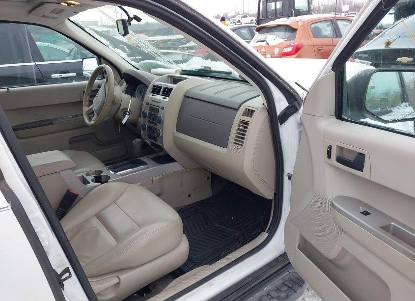 Photo 5 of 2008 Ford Escape XLT (VIN 1FMCU93158KD57633)