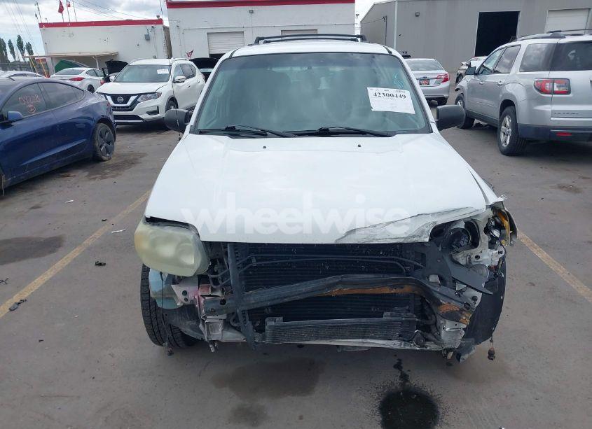 Photo 13 of 2005 Ford Escape XLT (VIN 1FMCU93165KA94970)