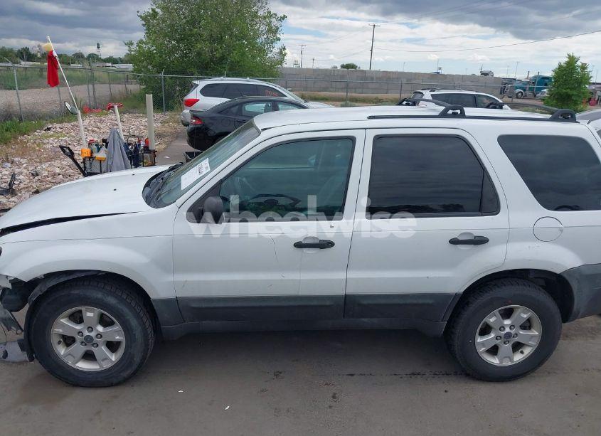 Photo 15 of 2005 Ford Escape XLT (VIN 1FMCU93165KA94970)