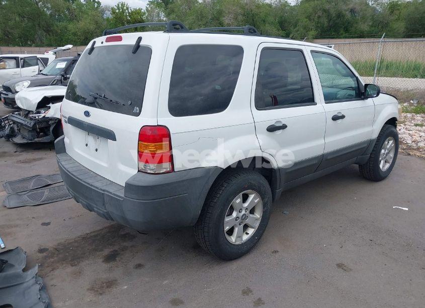 Photo 4 of 2005 Ford Escape XLT (VIN 1FMCU93165KA94970)