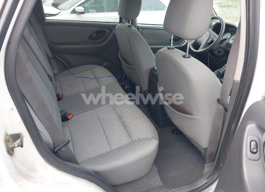 Photo 8 of 2005 Ford Escape XLT (VIN 1FMCU93165KA94970)