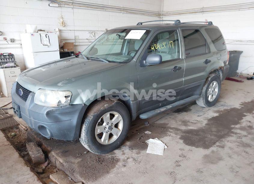 Photo 2 of 2006 Ford Escape XLT/XLT SPORT (VIN 1FMCU93166KB17679)